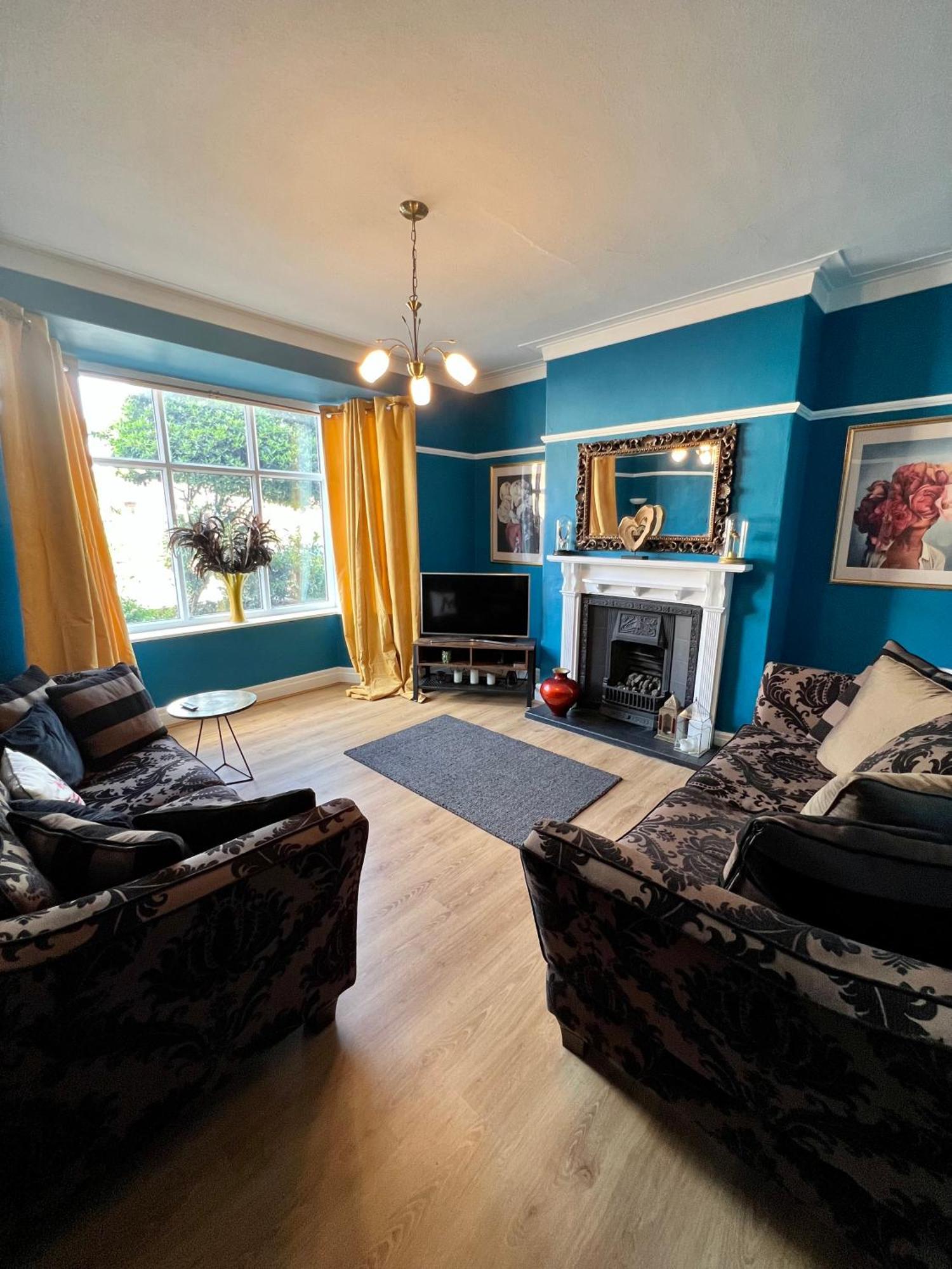 Lovely, Sunny House, By The Beach & Centre! Lytham St Annes Exterior foto